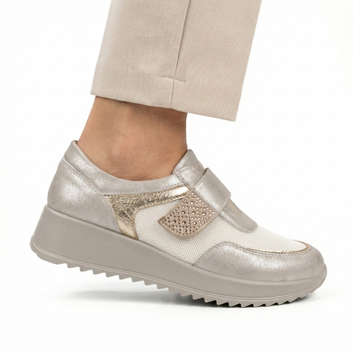 "April - Comfortabele Schoen voor Dames" kan herschreven worden als "April Comfortabele Schoen voor Dames".