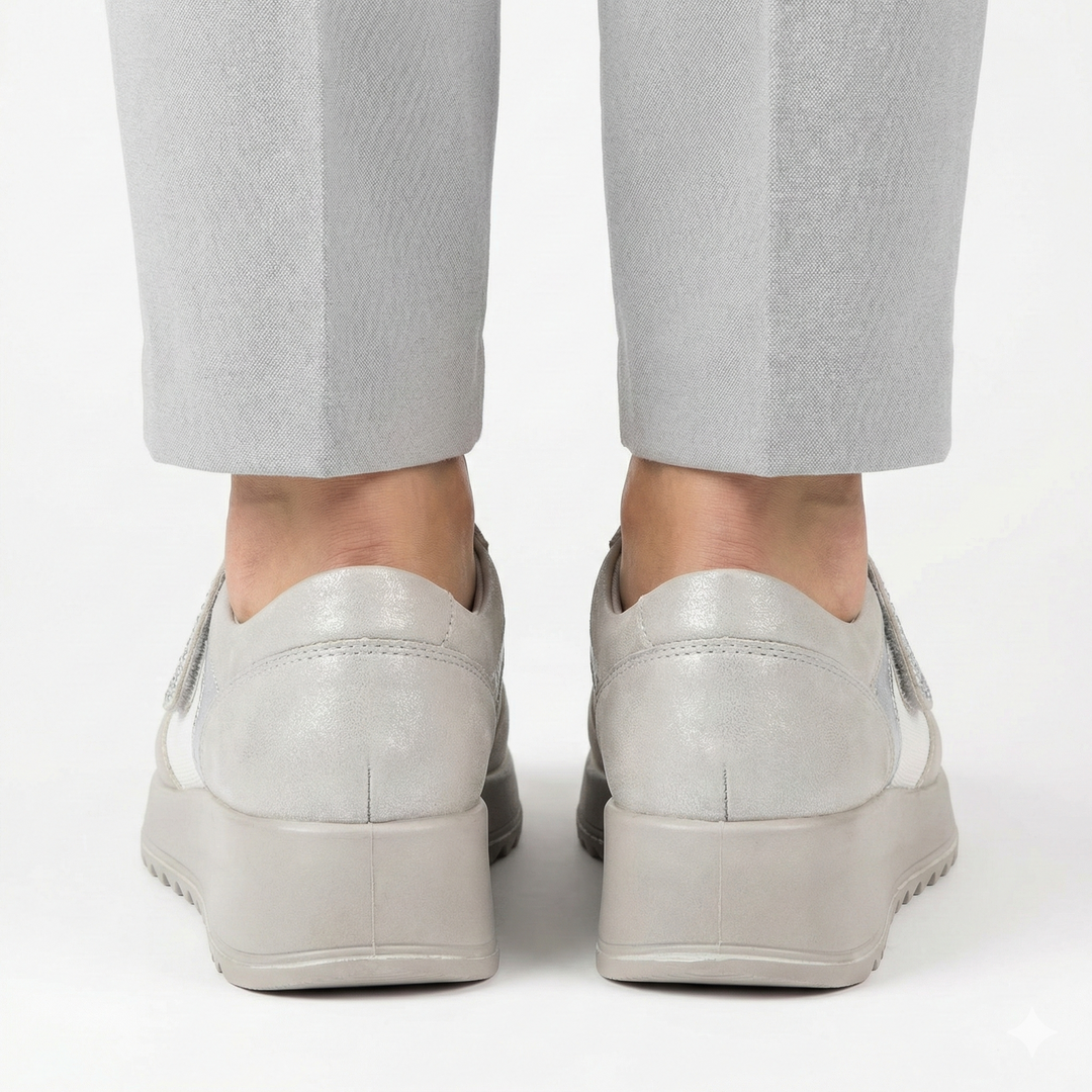 "April - Comfortabele Schoen voor Dames" kan herschreven worden als "April Comfortabele Schoen voor Dames".