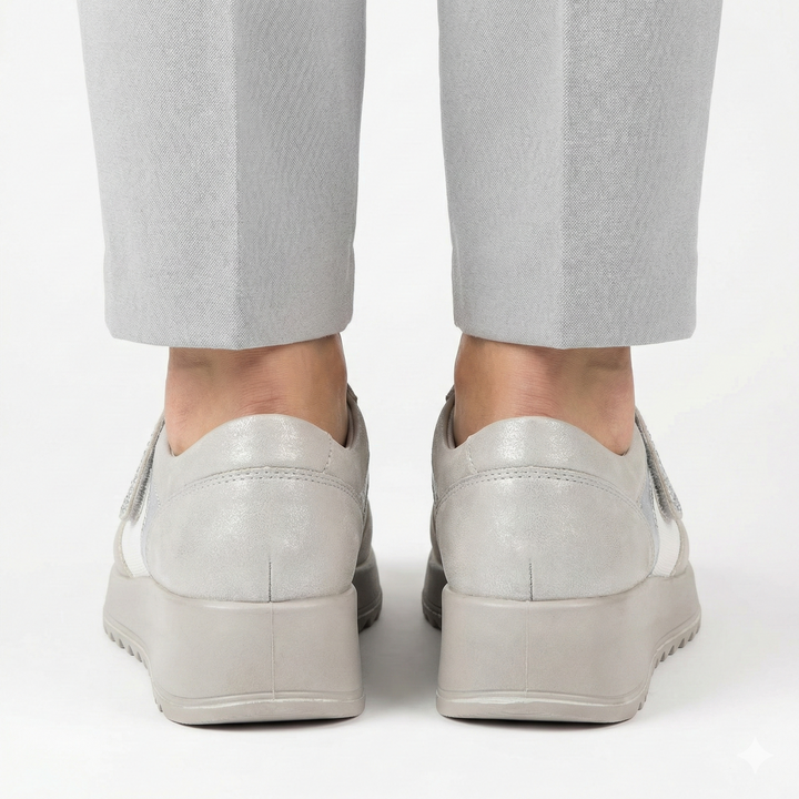"April - Comfortabele Schoen voor Dames" kan herschreven worden als "April Comfortabele Schoen voor Dames".