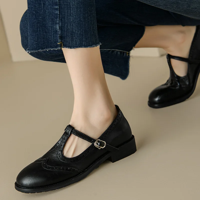 Julia - Orthopedische schoenen met T-vormige band