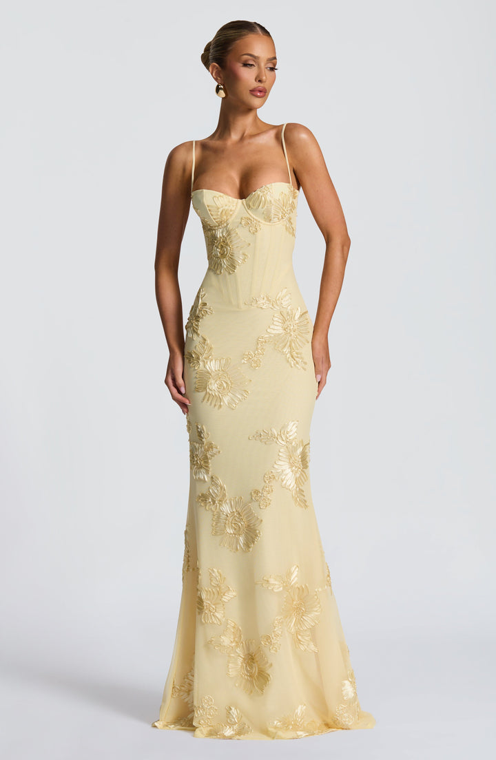 Elara - Gestructureerde elegantie met exclusieve details