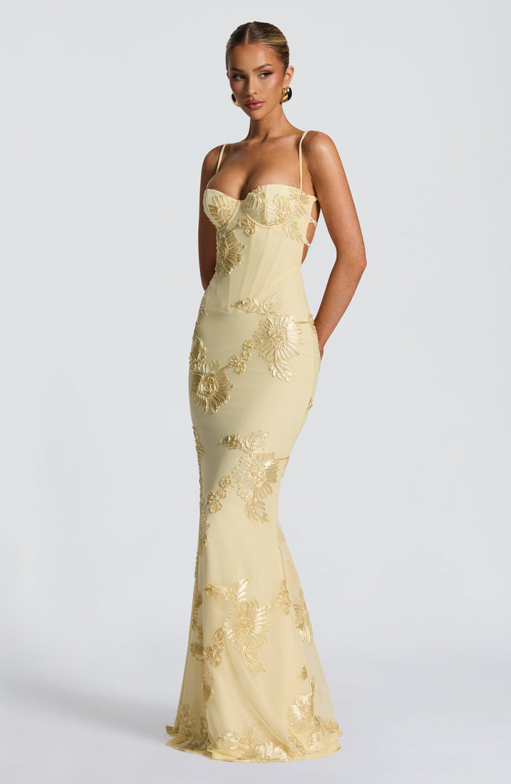 Elara - Gestructureerde elegantie met exclusieve details